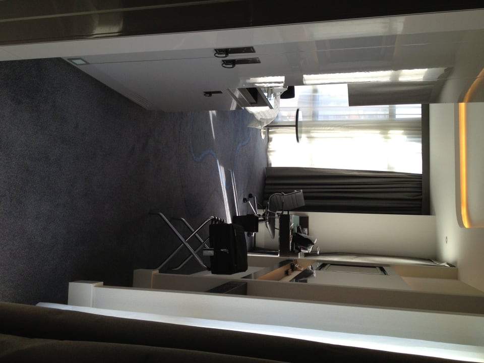 Blick ins Zimmer Hotel Le Meridien Istanbul Etiler