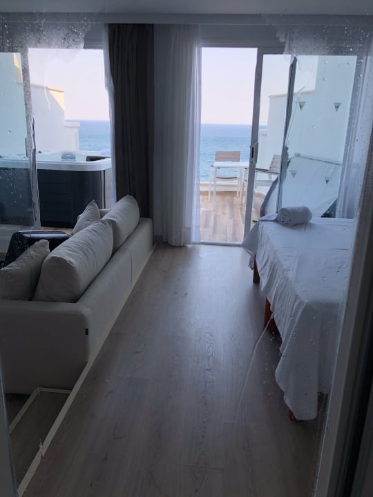 Zimmer ICON Valparaiso - Adults Only