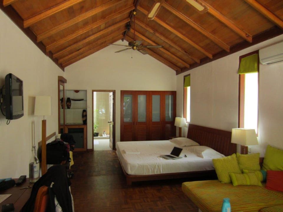 Deluxe-Bungi NH Collection Maldives Reethi Resort