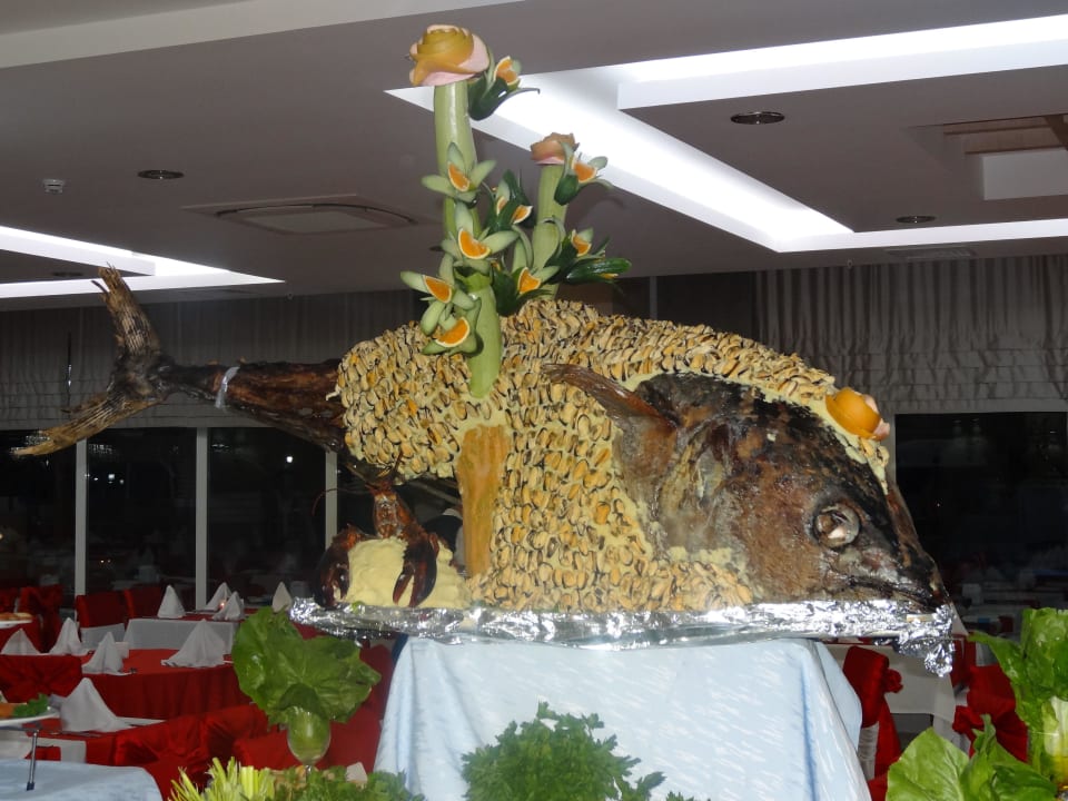 Türkischer Abend mit riesigem Fisch Adalya Ocean Deluxe
