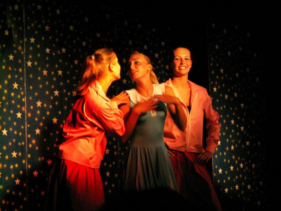 Animationsshow BG Tonga Tower Design Hotel & Suites