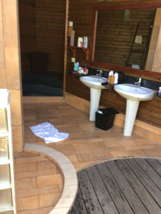 Zimmer Kuredu Island Resort & Spa