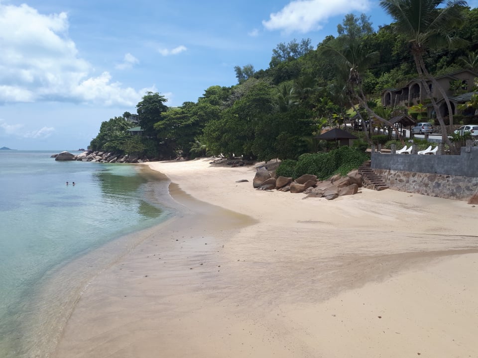 Strand The Coco de Mer Hotel & Black Parrot Suites