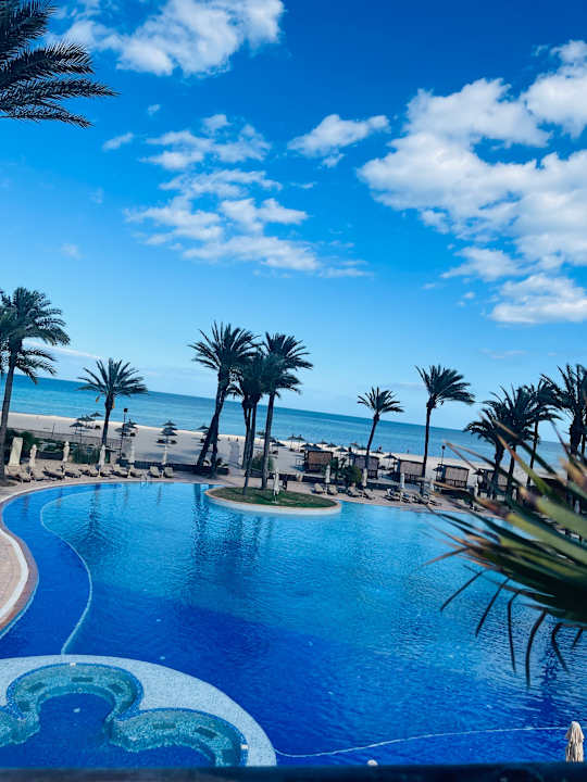 Pool Mövenpick Resort & Marine Spa Sousse