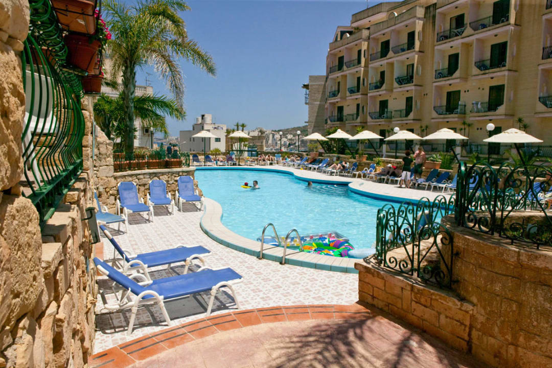 Outdoor Pool - Sunbeds - Porto Azzurro Hotel Porto Azzurro Resort