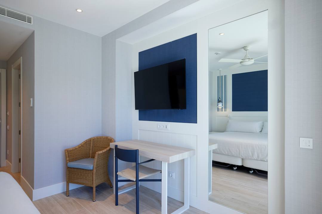 Zimmer Hotel Catalonia Mirador des Port