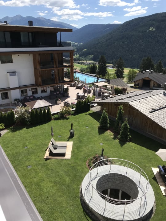 Gartenanlage Hotel Alpen Tesitin