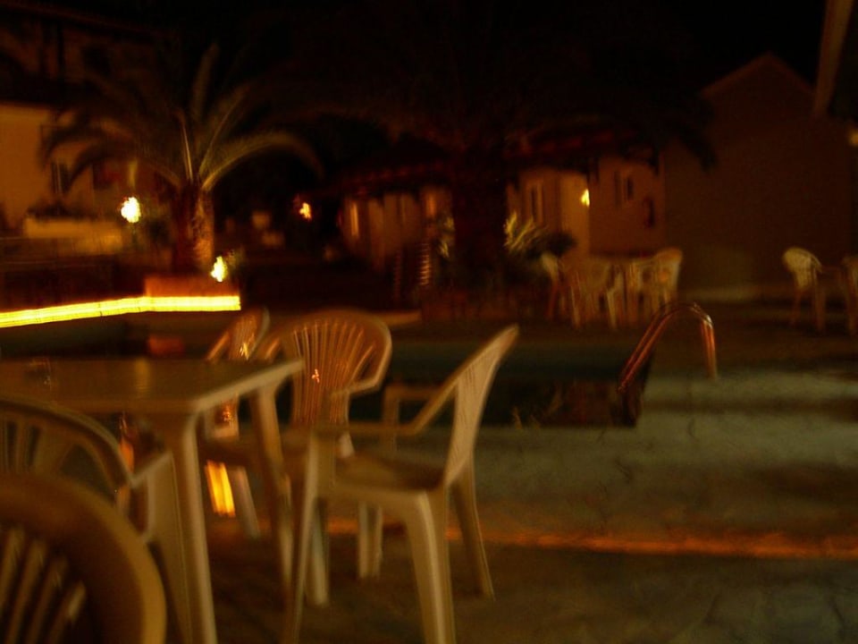 Club bei Nacht Paradise Hotel Corfu