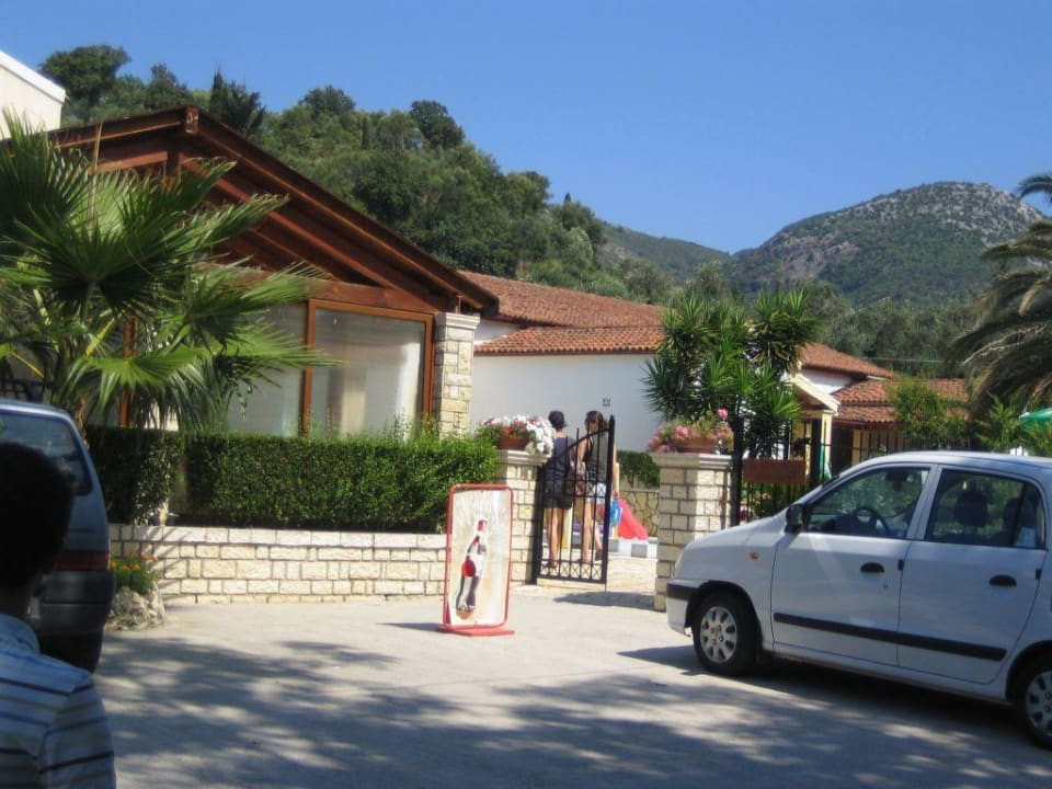 Eins von den Gasthäusern Villa Violetta