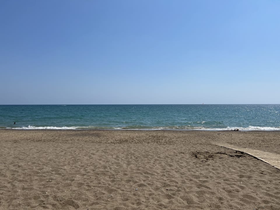 Strand Adora Hotel & Resort