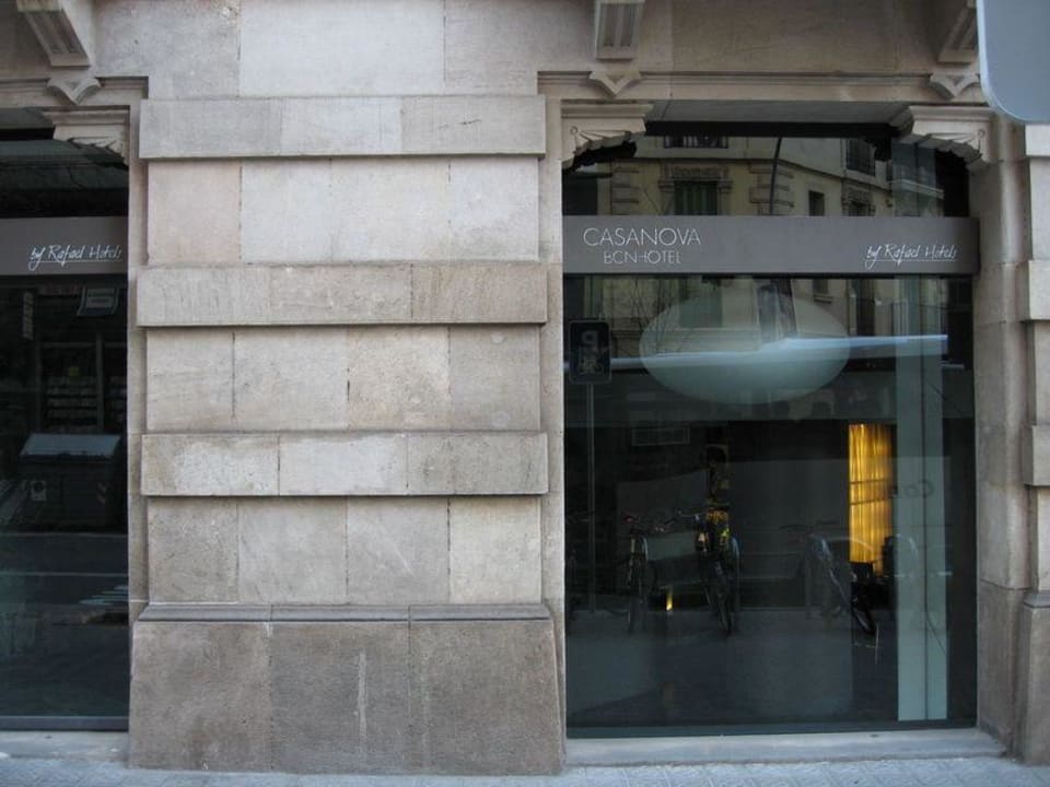 Fassade des Hotels H10 Casanova