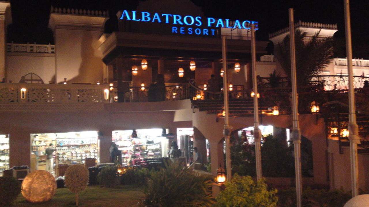 Im dunkeln Pickalbatros Palace Resort