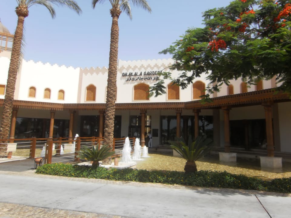Vorderfront vom Hotel Ghazala Gardens