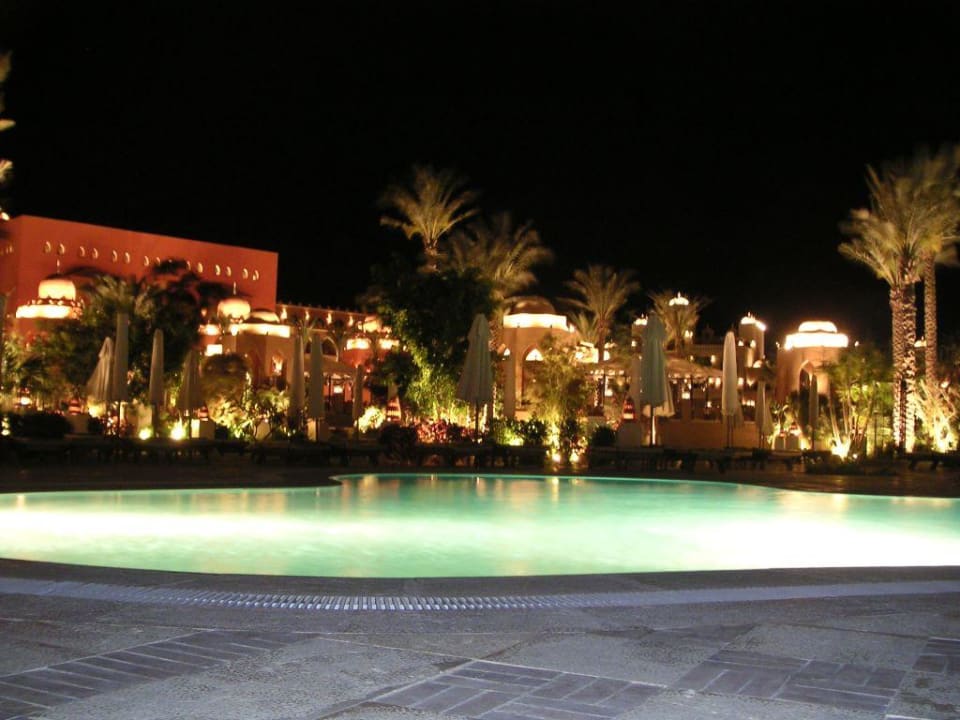 Pool bei Nacht Grand Makadi