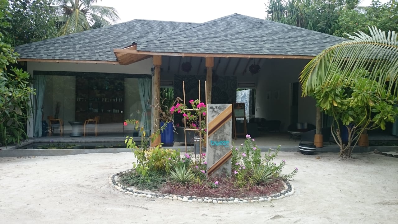 Breeze Spa NH Collection Maldives Havodda Resort