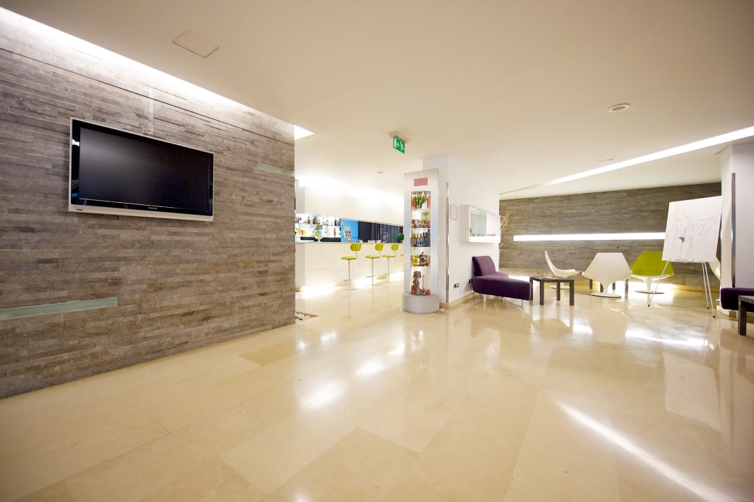Lobby Hotel Mercure Palermo Centro