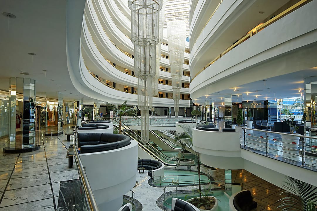 Lobby Mediterranean Palace Hotel