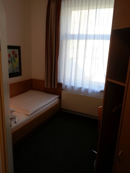 Blick von der Tür aus - Einzelzimmer Comfort Hotel Berliner Hof