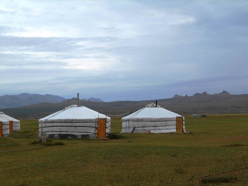 Gäste-Jurten im Camp Mongol Altai Tourist Camp