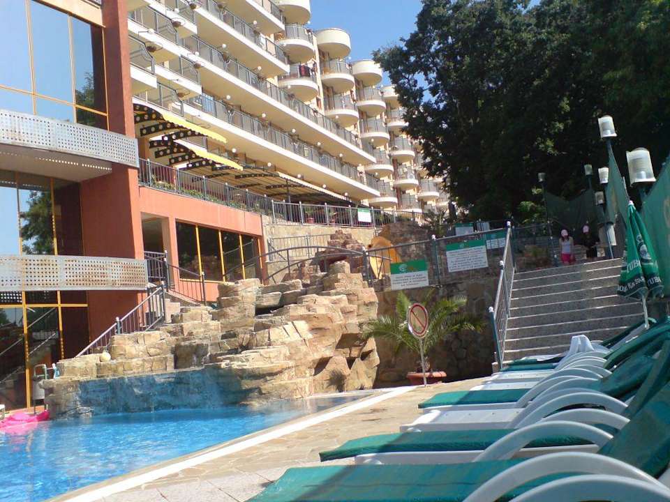 Aussenansicht 2 Hotel Atlas