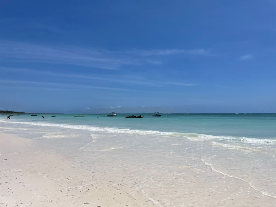 Strand Neptune Pwani Beach Resort & Spa
