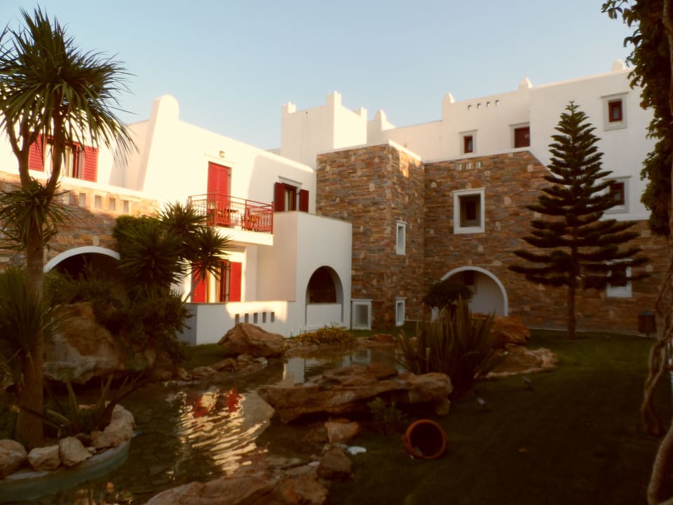 Teilansicht eines Wohnkomplexes Naxos Resort Beach Hotel