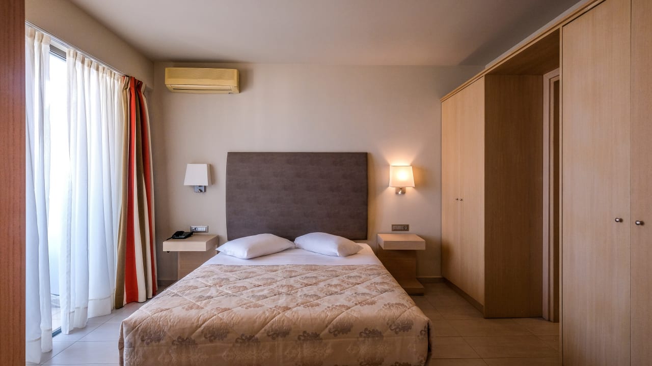 Zimmer Hotel Achillion Palace