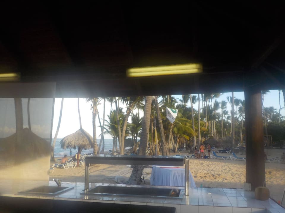 Snackbar am Strand Grand Sirenis Punta Cana Resort & Aquagames