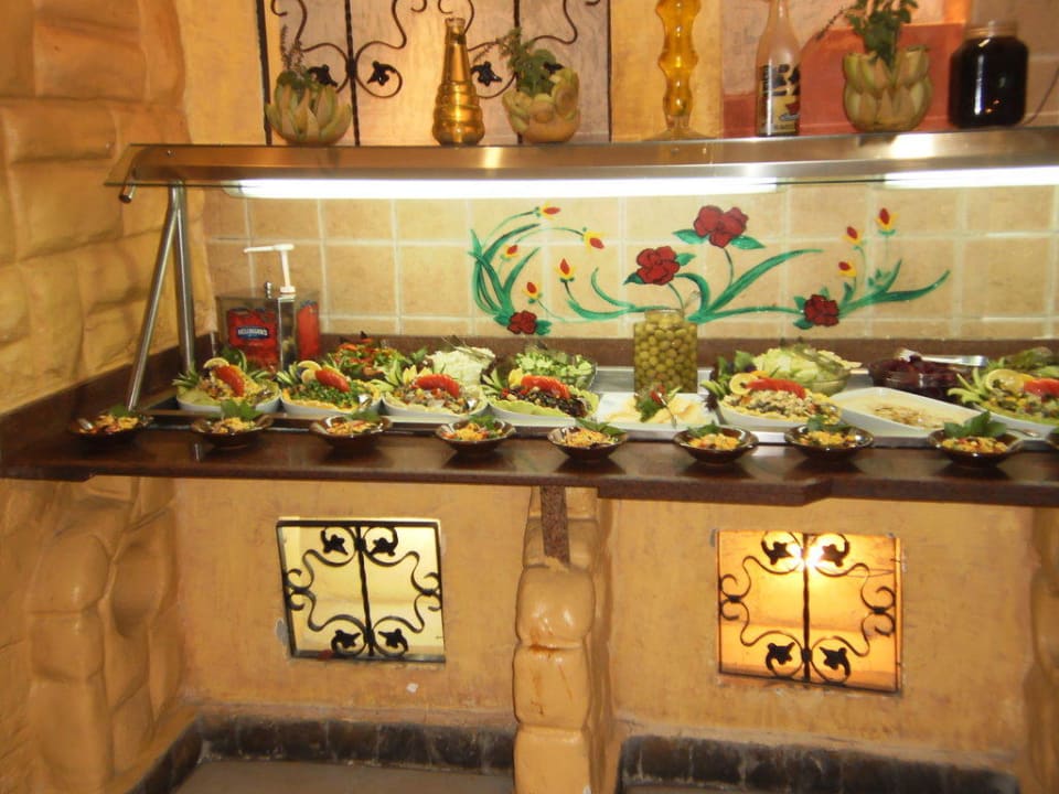 Salatbar im Hauptrestaurant Pickalbatros Alf Leila Wa Leila Resort - Neverland Hurghada