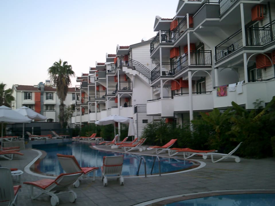 Pool Joker Side Hill