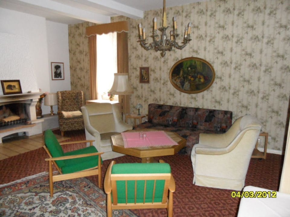 Lesezimmer mit Kamin Hotel Richthofen