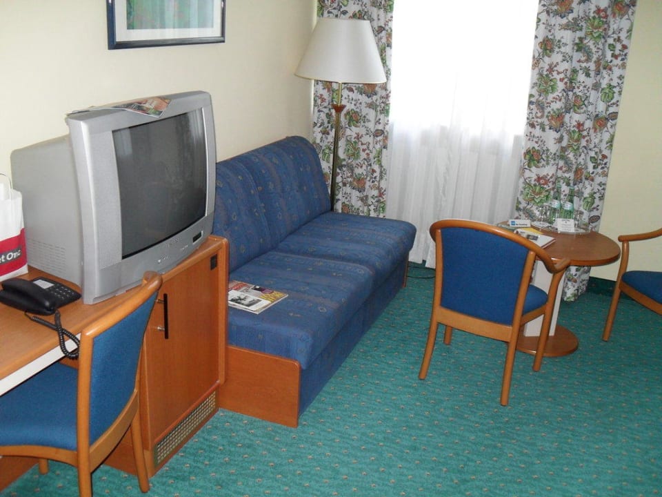 Ohne Charme Hotel DER LINDENHOF