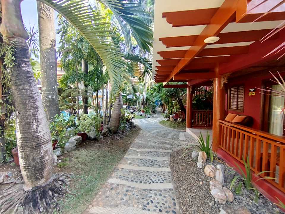 Gartenanlage Boracay Tropics Resort Hotel