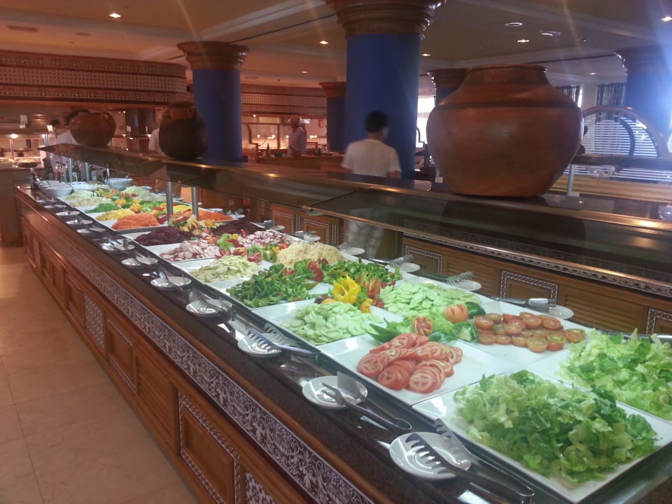 Buffet am Abend Hotel Riu Palace Tres Islas