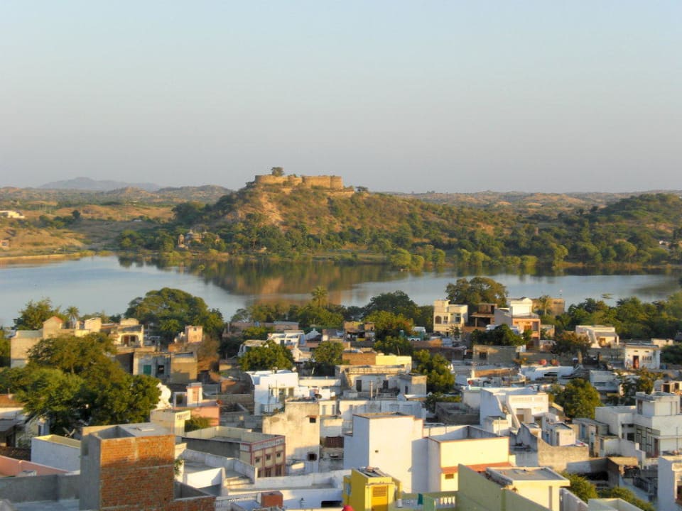 Ausblick von Dachterrasse Hotel Deogarh Mahal