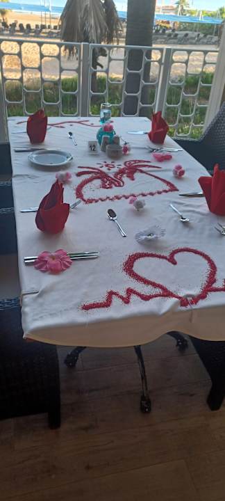 Strand Club Grand Aqua