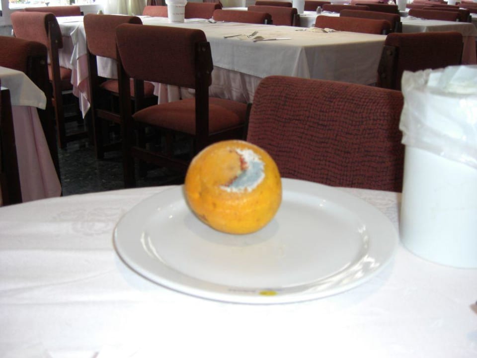 Verschimmeltes Obst beim Mittag! Hotel Mariant