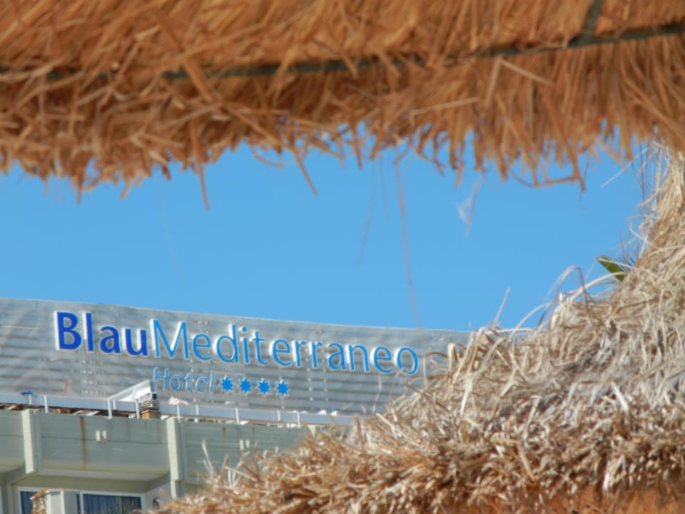 Blick vom Strand auf`s Hotel Hipotels Mediterraneo