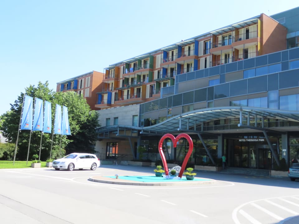 Außenansicht Hotel Thermana Park Laško