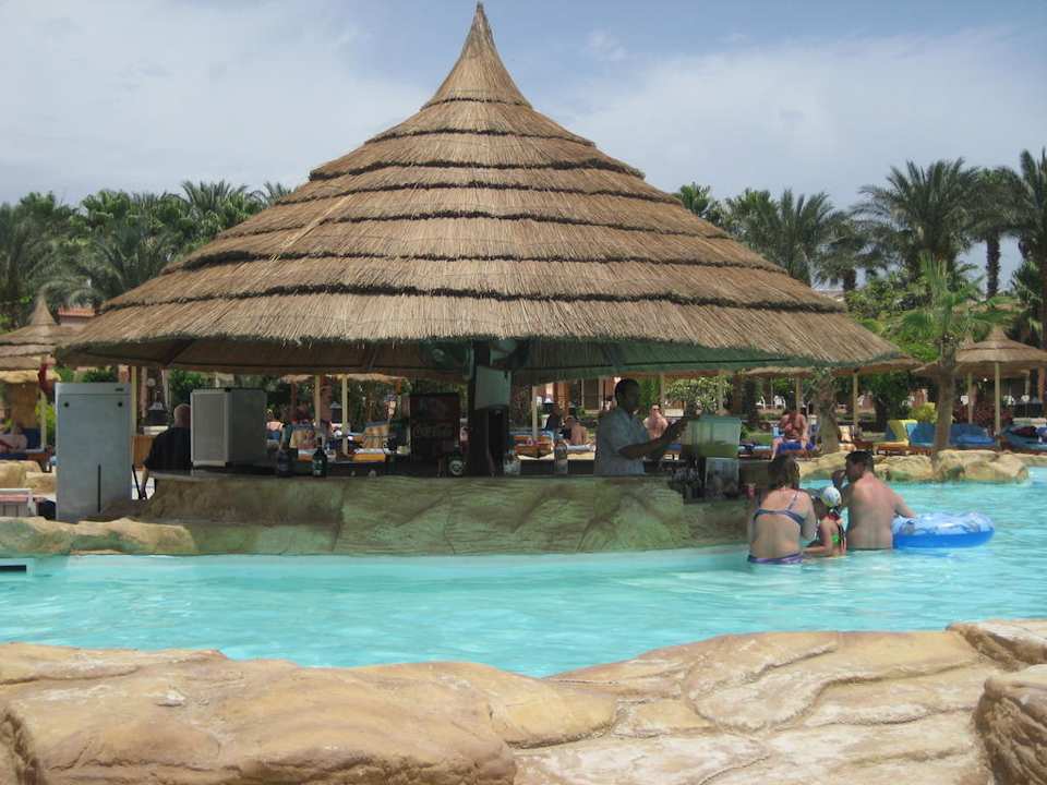 Poolbar des Beach Albatros Pickalbatros Aqua Park Resort - Hurghada