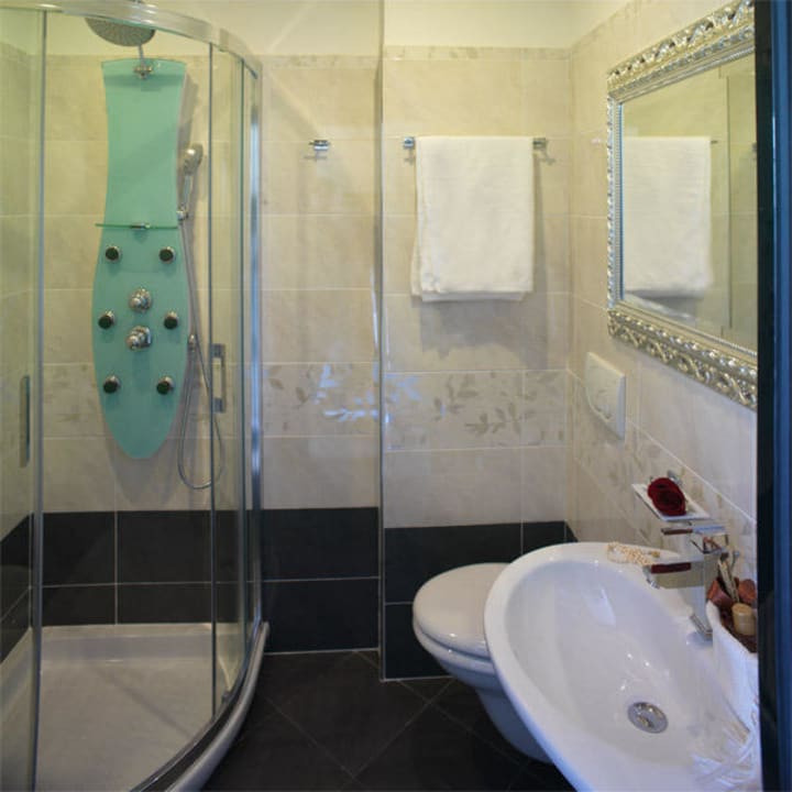 Bagno in camera Hotel Petronio