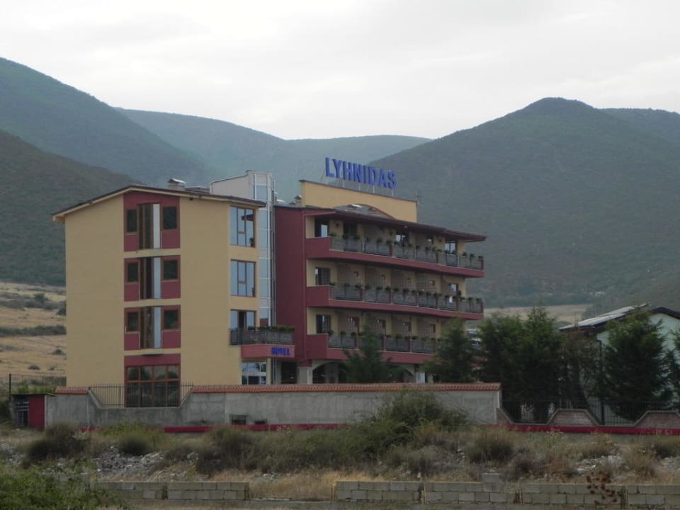 Hotel  Hotel Kompleksi Lyhnidas