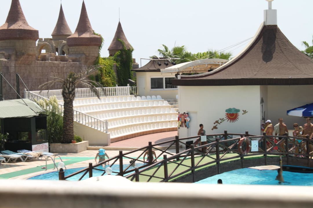 Amphi-Theater Aydinbey Famous Resort