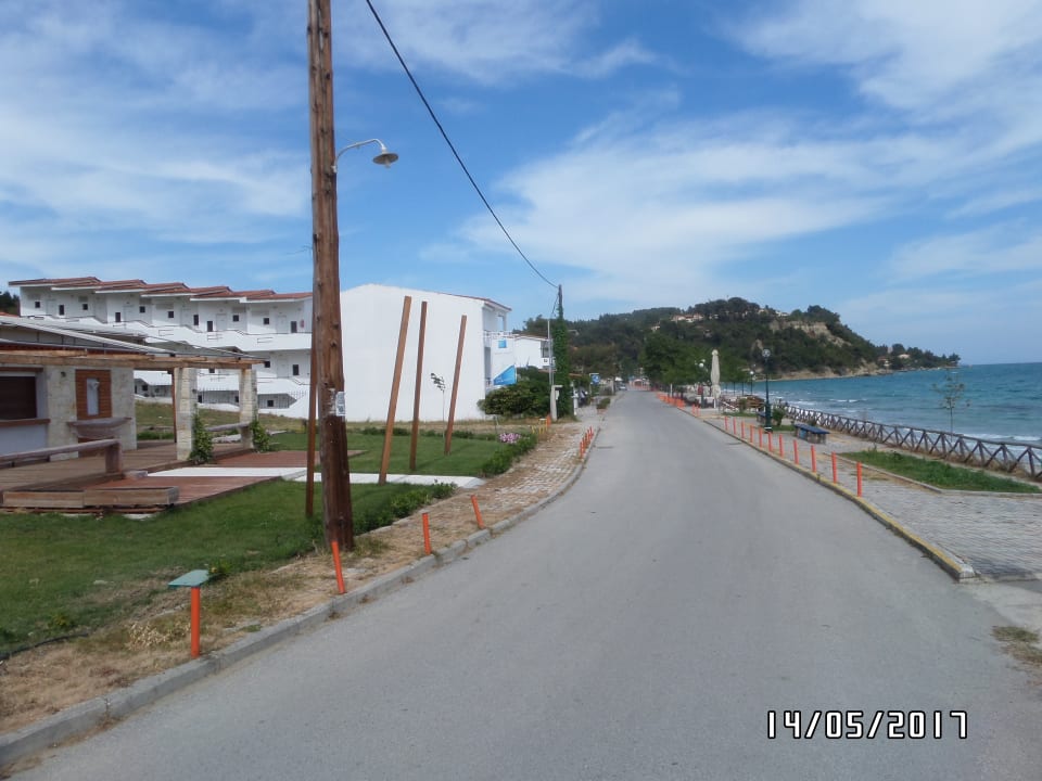 Außenansicht Xenios Dolphin Beach Hotel