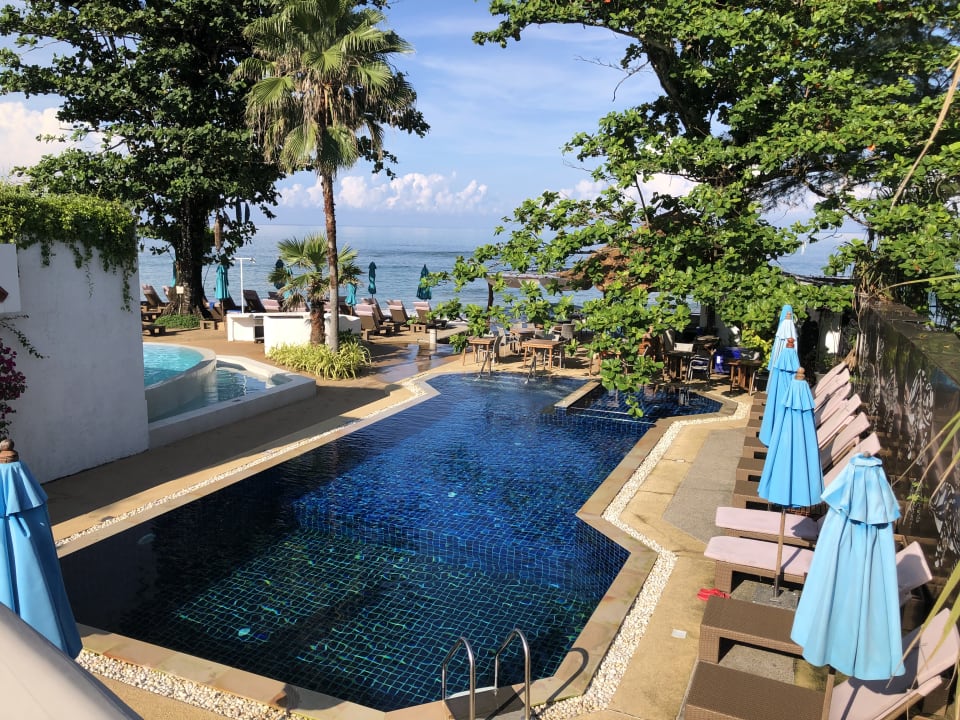 Pool Ocean Breeze Resort