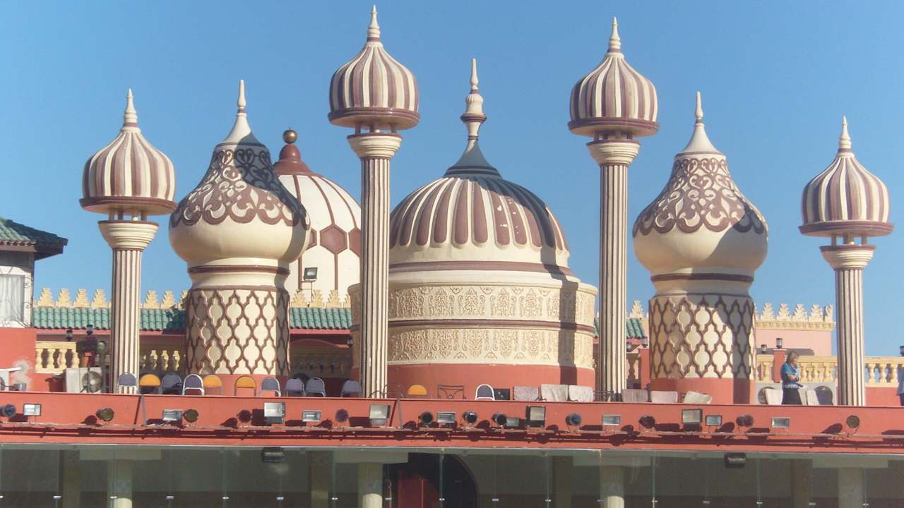 Вид на арену Pickalbatros Alf Leila Wa Leila Resort - Neverland Hurghada