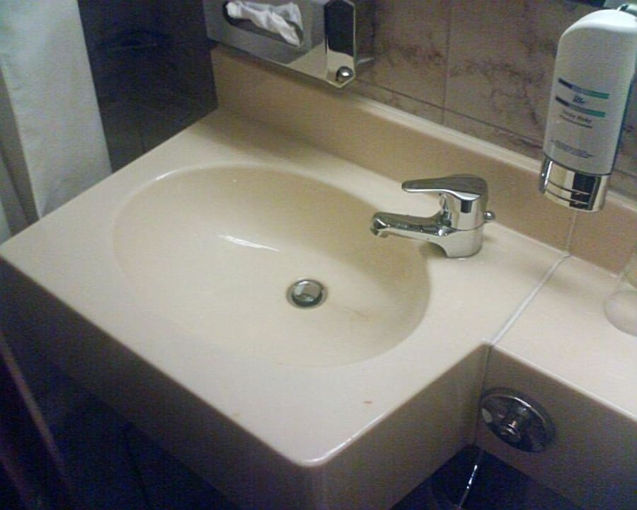 Bad - Das Waschbecken Hotel Metropol by Maier Privathotels