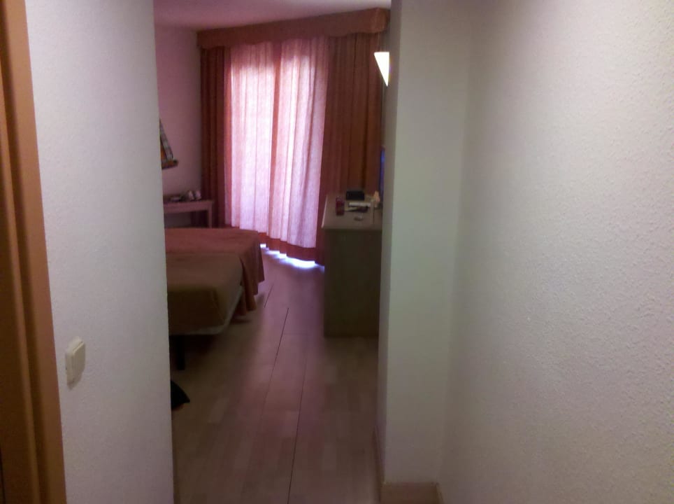 Eingang Zimmer Iberostar Waves Playa de Muro