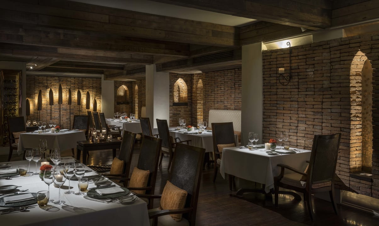 Gastro Anantara Golden Triangle Elephant Camp & Resort