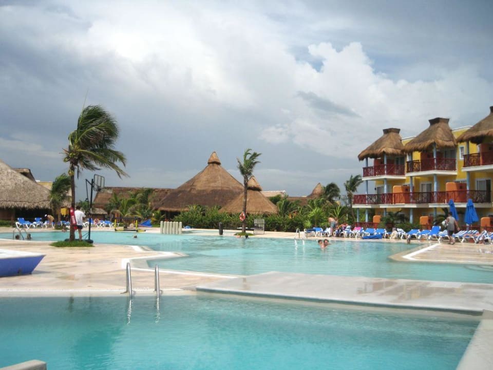 Pool Akumal Bay Beach & Wellness Resort